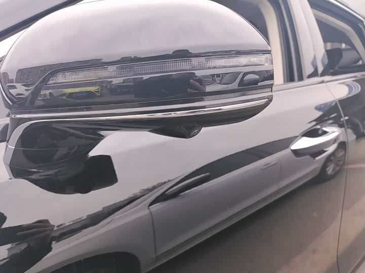 Фото 4 - Bestune B70