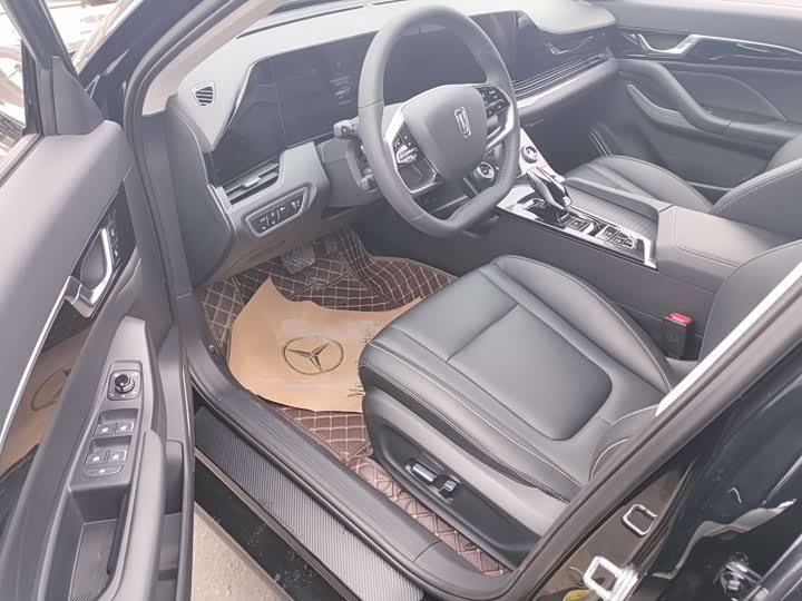 Фото 5 - Bestune B70