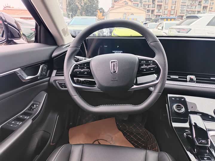 Фото 9 - Bestune B70