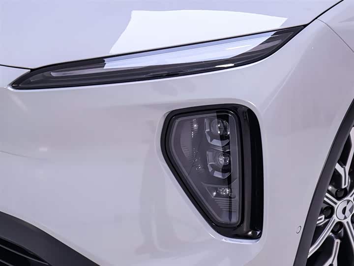 Фото 4 - Nio ES6