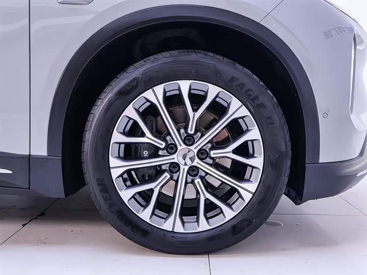 Фото 6 - Nio ES6