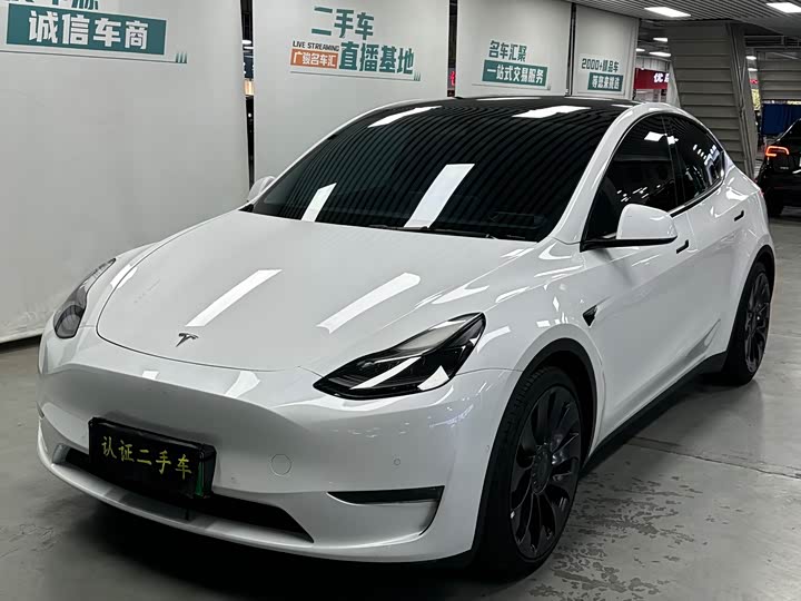 Фото 1 - Tesla Model Y