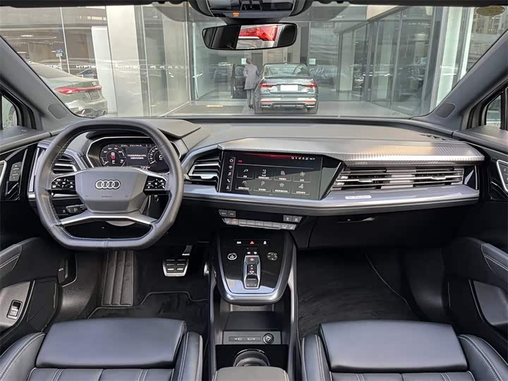 Audi Q4 e-tron 2024 2024款 50 e-tron quattro 创境曜夜版