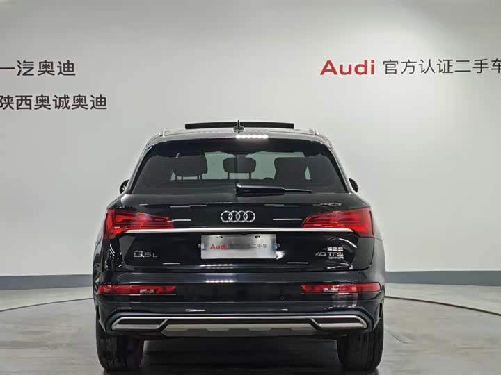 Фото 5 - Audi Q5L
