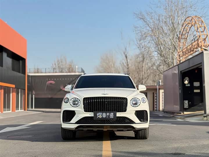 Фото 2 - Bentley Bentayga