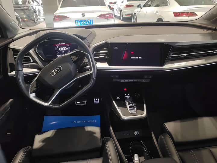 Фото 2 - Audi Q4 e-tron