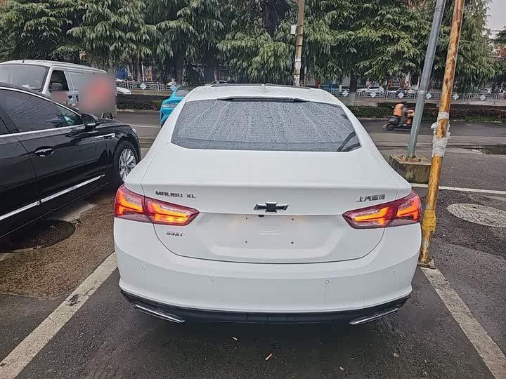 Фото 6 - Chevrolet Malibu XL