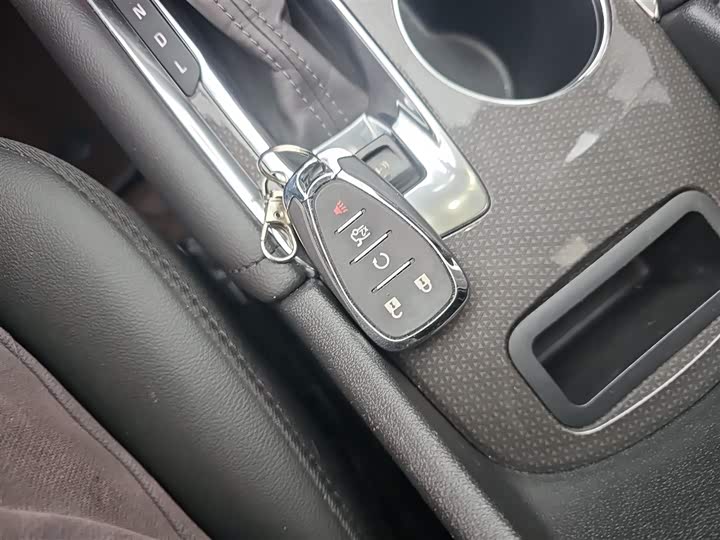 Фото 9 - Chevrolet Malibu XL