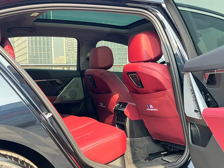 Фото 9 - BMW 5 Series