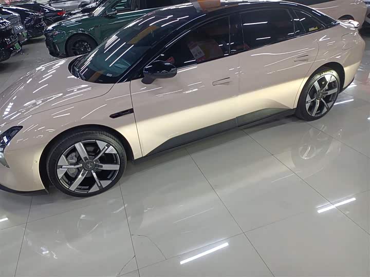 Фото 5 - XPeng Mona M03