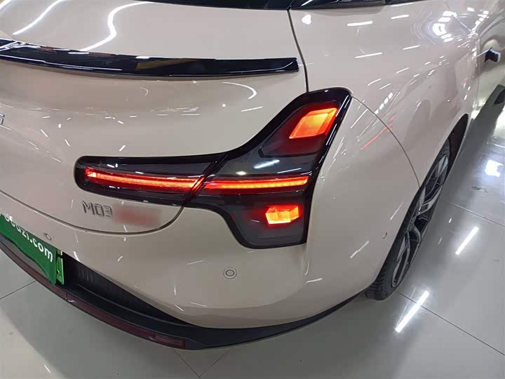 Фото 8 - XPeng Mona M03