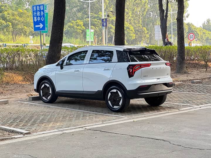 Фото 5 - Geely Geometry E Firefly