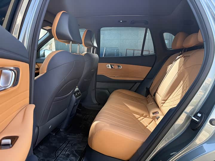 Фото 5 - Geely Galaxy Starship 7