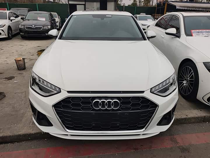 Фото 3 - Audi A4L