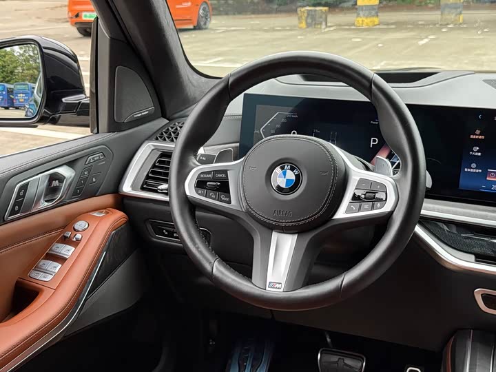 Фото 8 - BMW X7