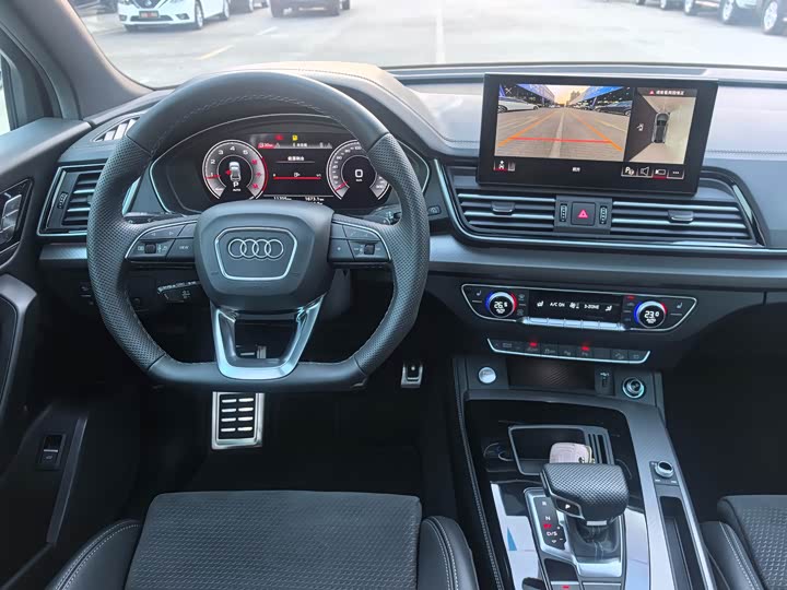 Фото 6 - Audi Q5L Sportback