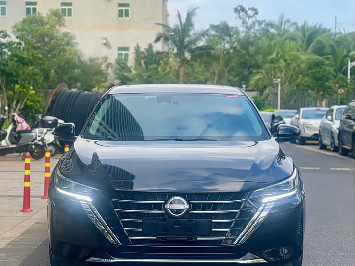 Фото 2 - Nissan Sylphy