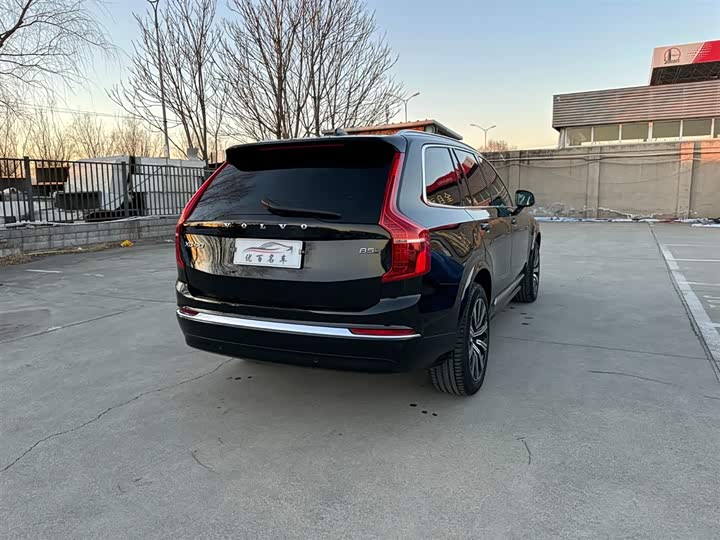 Фото 6 - Volvo XC90