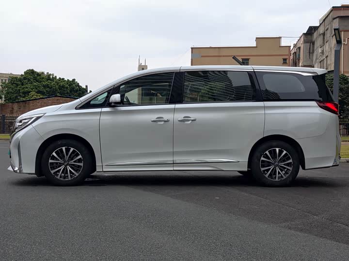 Фото 7 - GAC Trumpchi M8