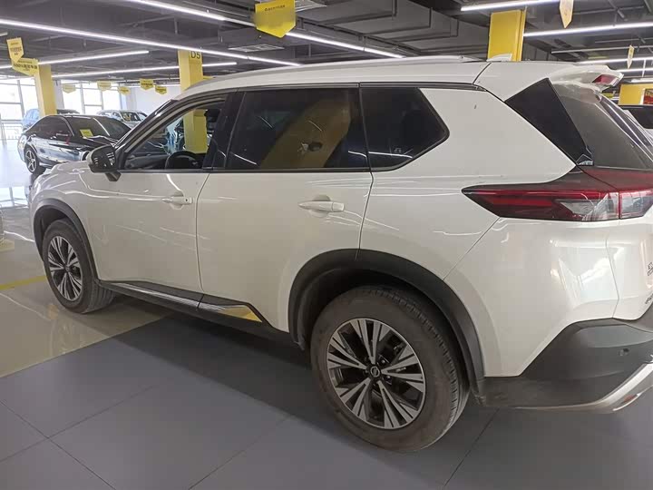 Фото 5 - Nissan X-Trail