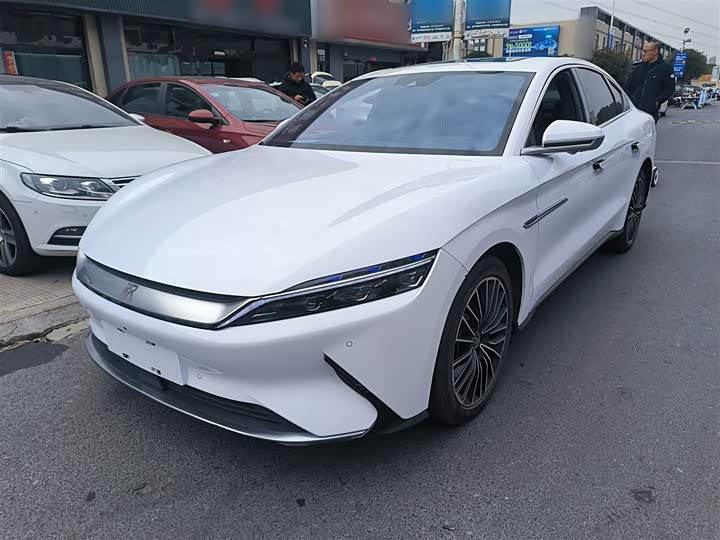 Фото 2 - BYD Han