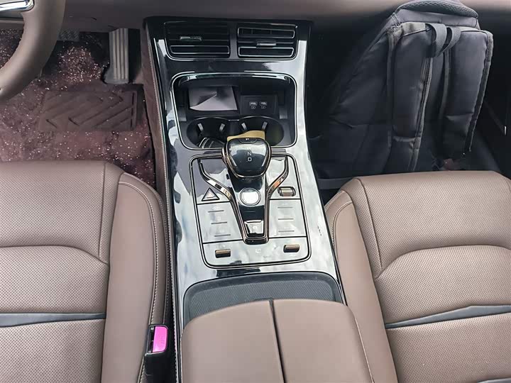 Фото 6 - BYD Han