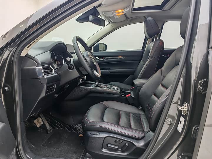 Фото 4 - Mazda CX-5