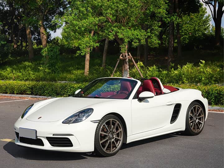 Фото 1 - Porsche 718