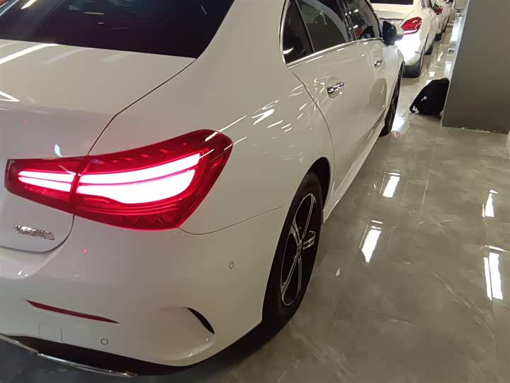 Фото 8 - Mercedes-Benz A-Class