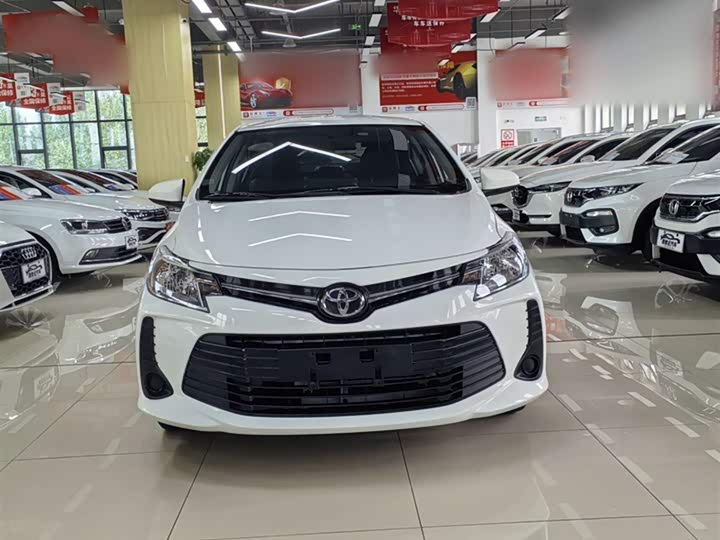 Фото 5 - Toyota Vios