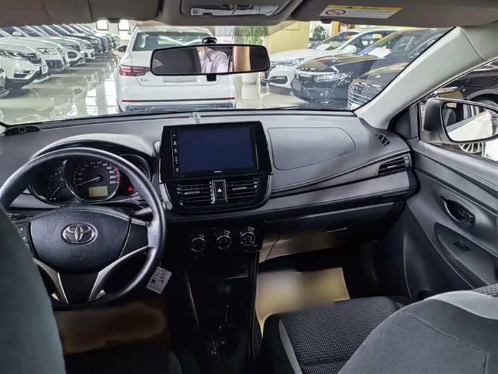 Фото 8 - Toyota Vios