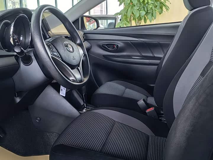 Фото 9 - Toyota Vios