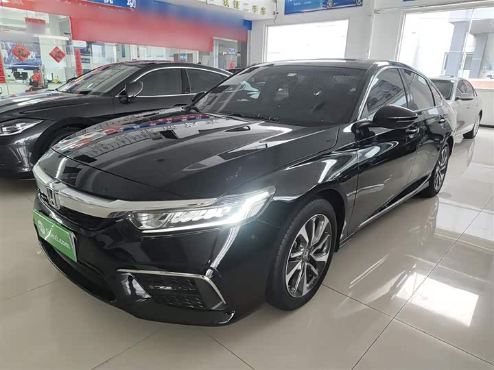 Фото 1 - Honda Inspire