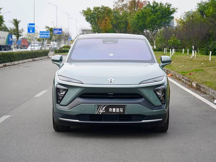 Фото 2 - Nio EC6