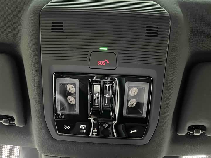 Фото 8 - Volkswagen Passat