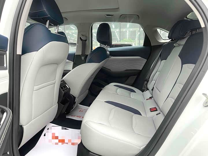 Фото 6 - Geely Preface