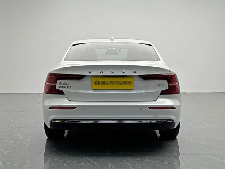 Фото 5 - Volvo S60