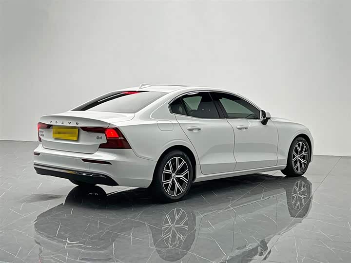 Фото 6 - Volvo S60