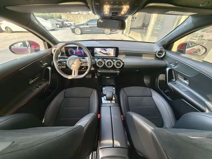 Фото 8 - Mercedes-Benz A-Class