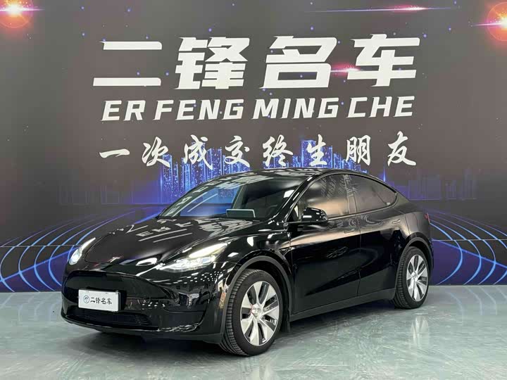 Фото 1 - Tesla Model Y