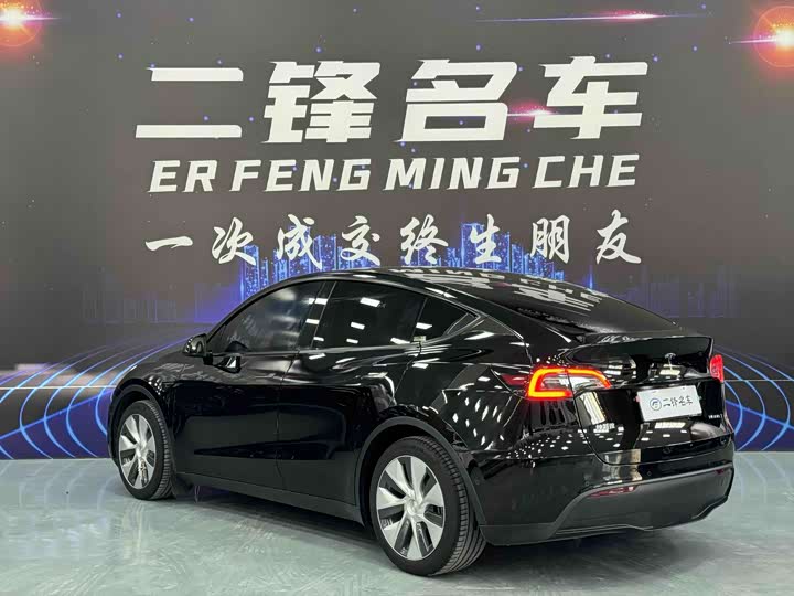 Фото 6 - Tesla Model Y