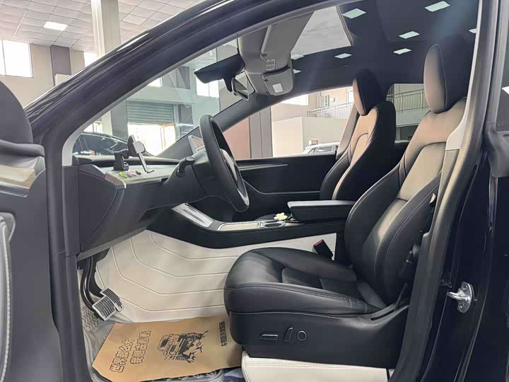 Фото 8 - Tesla Model Y