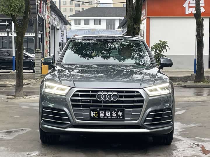Фото 2 - Audi Q5L