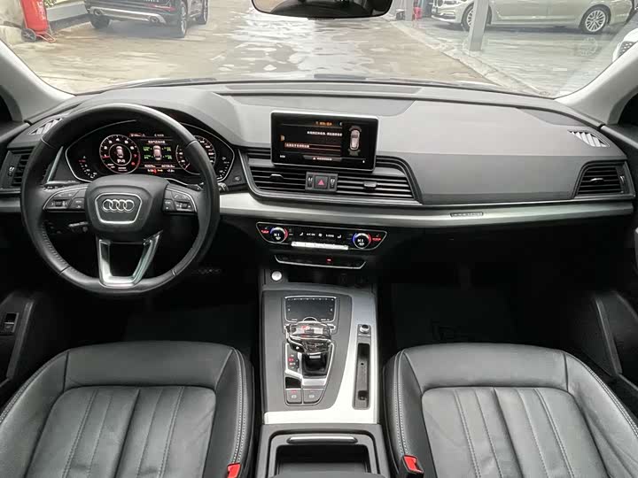 Фото 5 - Audi Q5L