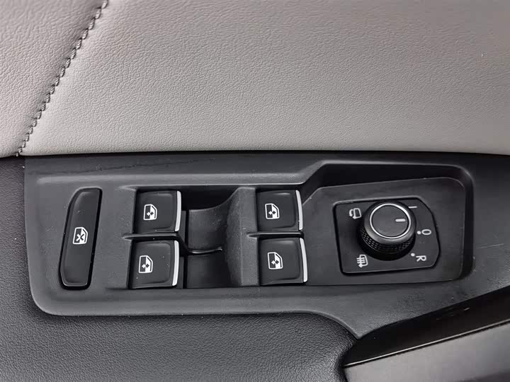 Фото 9 - Volkswagen Tayron