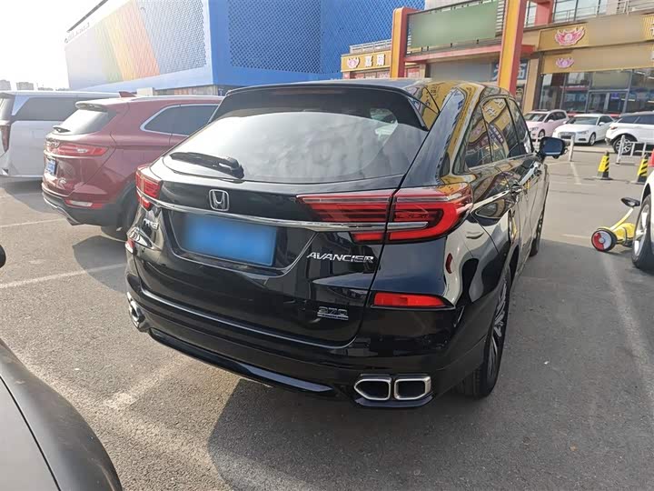 Фото 7 - Honda Avancier