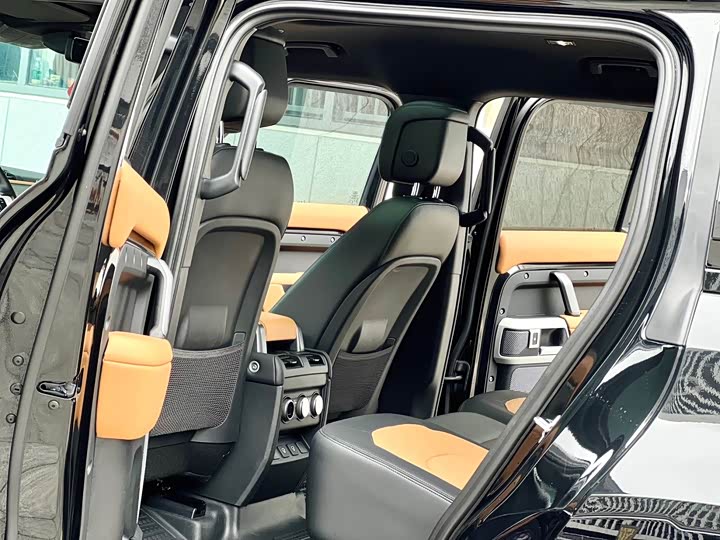 Фото 7 - Land Rover Defender