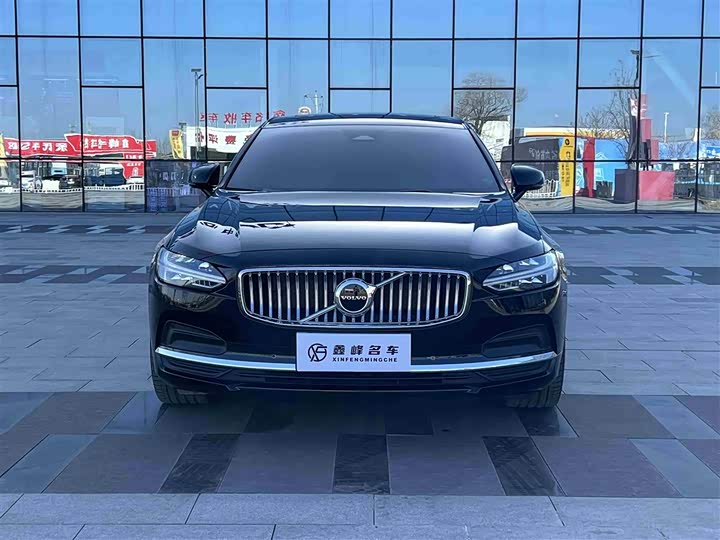 Фото 2 - Volvo S90