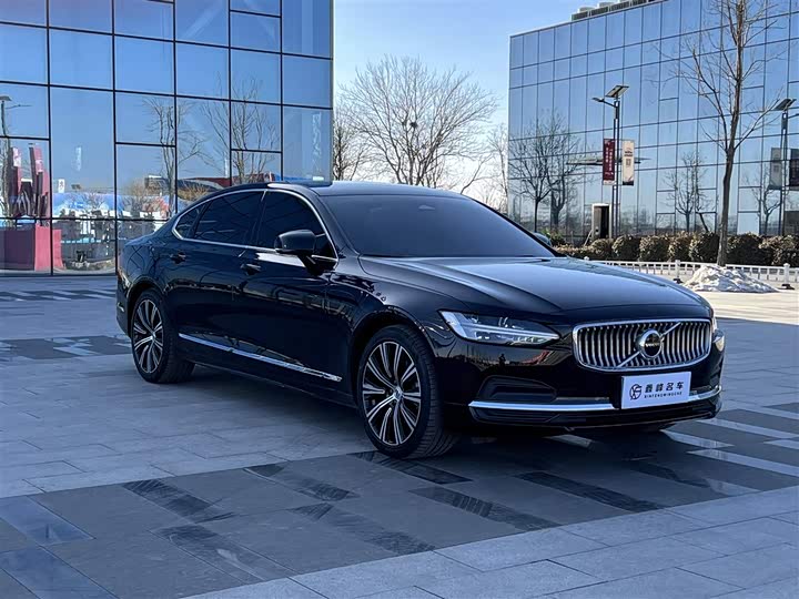 Фото 3 - Volvo S90