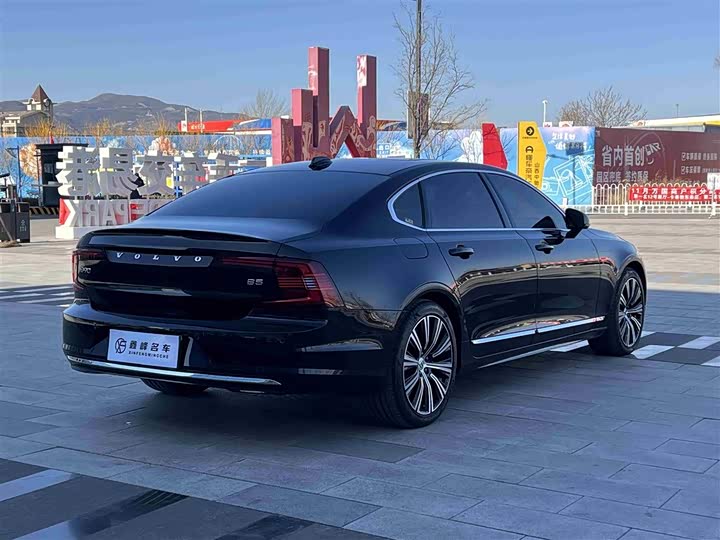 Фото 7 - Volvo S90